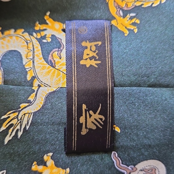 Chinese Dragon necktie - Picture 8 of 10